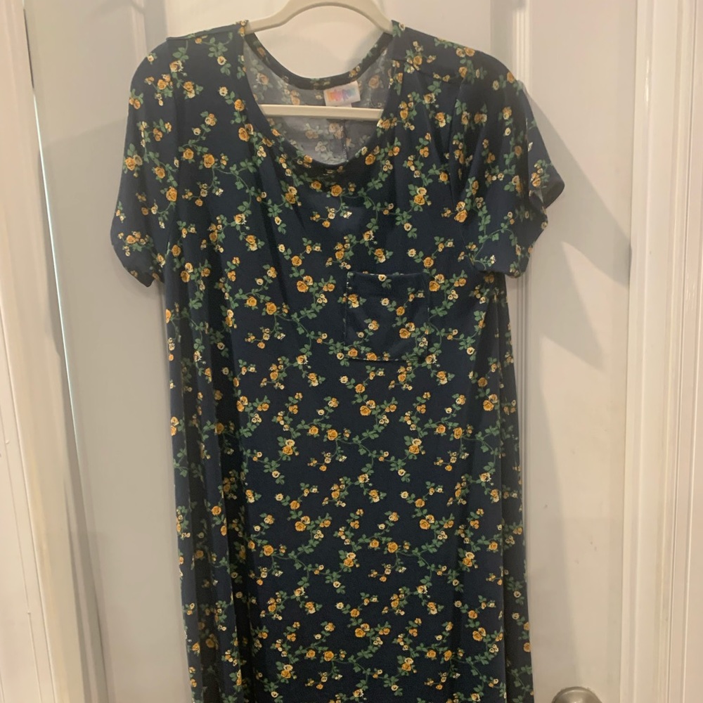 Lularoe Carly Dainty Floral Navy